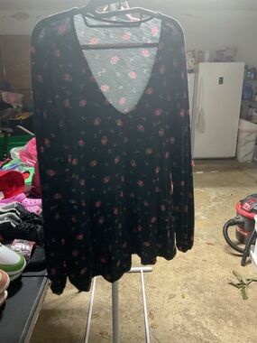 torrid Black Long Sleeve V-Neck Top with Pink Rose Print